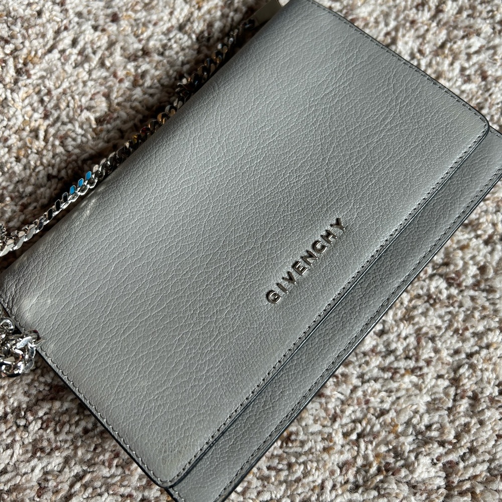 Givenchy WOC